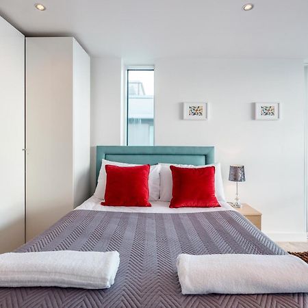 Excel Dock Apartments Londra Exterior foto