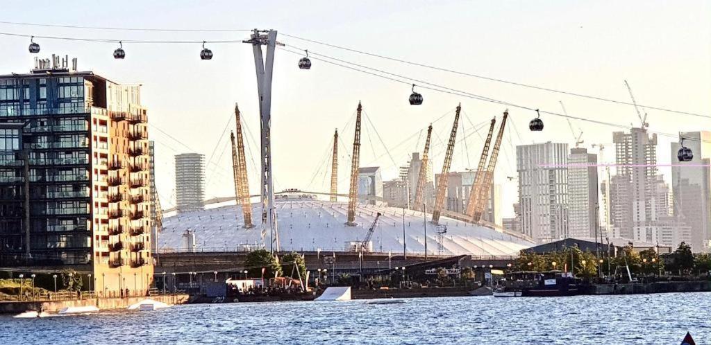 Excel Dock Apartments Londra Exterior foto